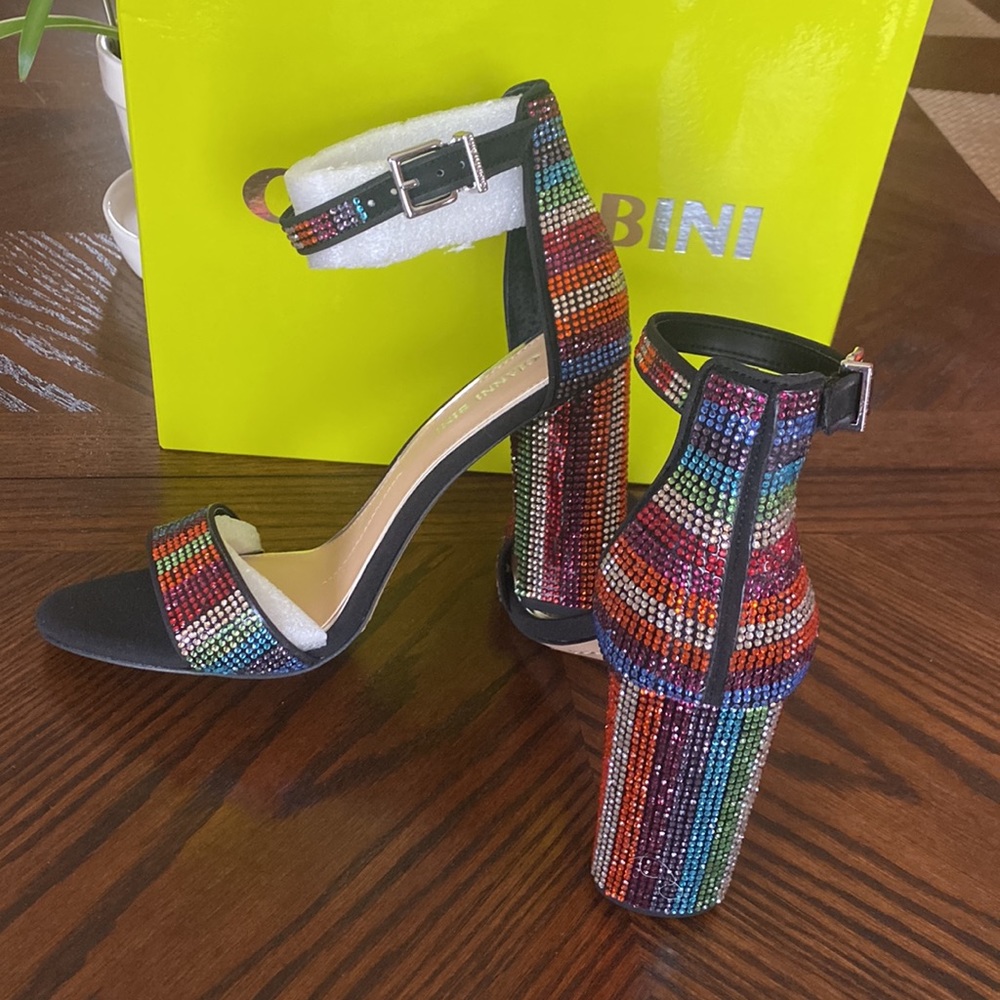NWB GINNI BINI NEW womens shoes size 8.    #18